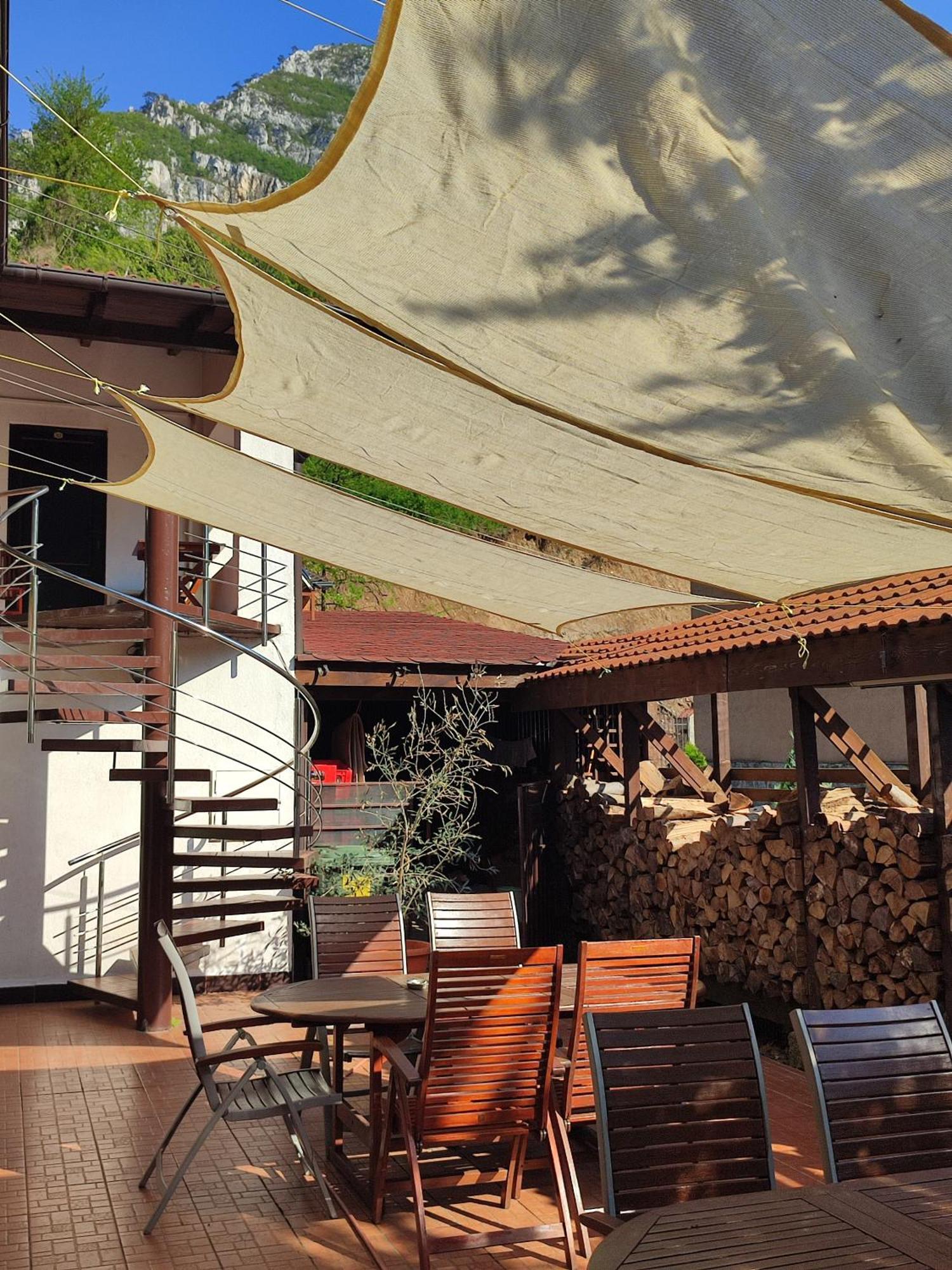 Pensiunea La Dolce Vita Baile Herculane Exterior photo
