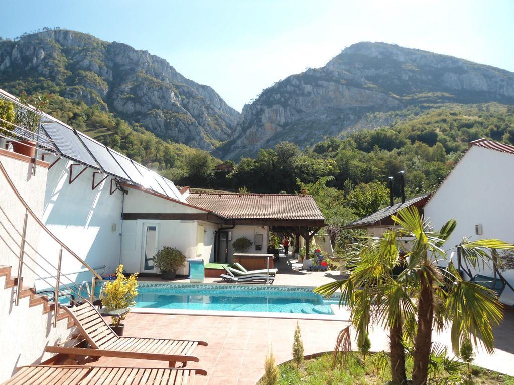 Pensiunea La Dolce Vita Baile Herculane Exterior photo