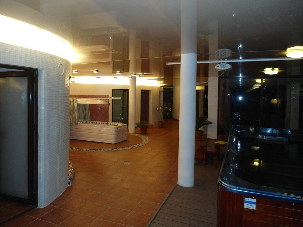 Pensiunea La Dolce Vita Baile Herculane Exterior photo